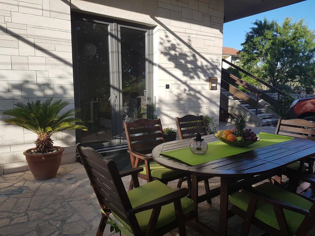Apartment Adis Шибеник Екстер'єр фото